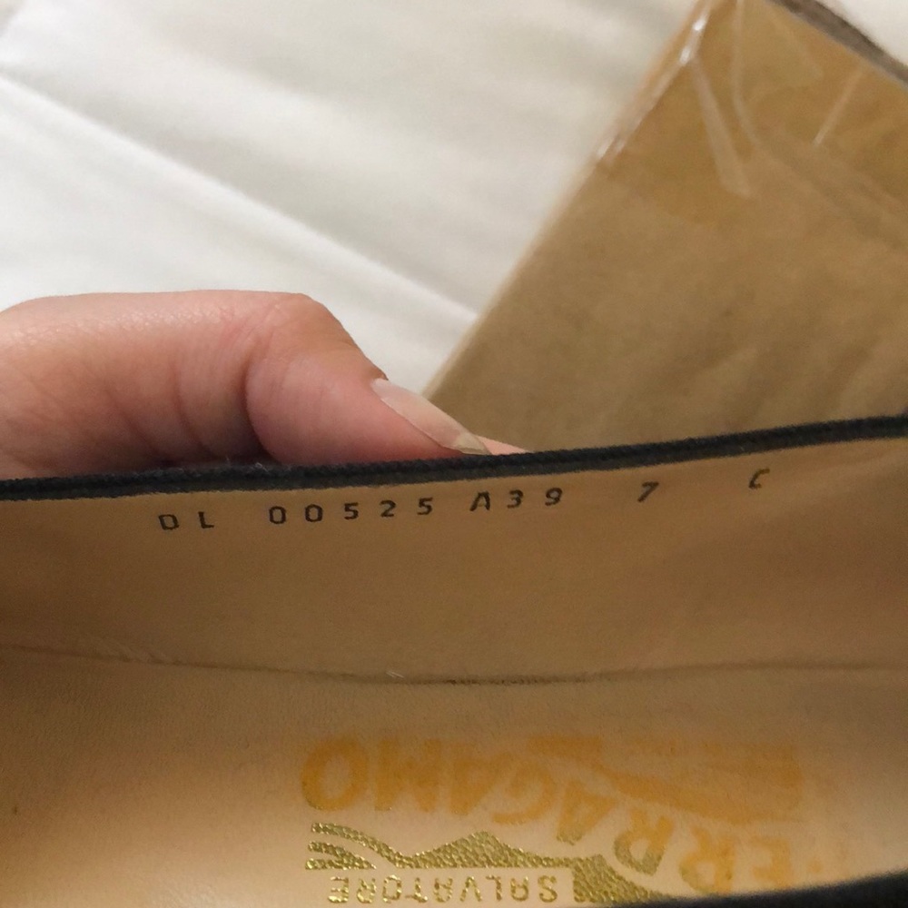 Shoes - Picture 5 of 7